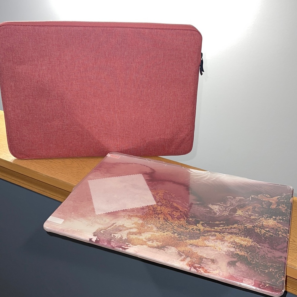 NWOT 14 Inch Laptop Sleeve Case Bag, Plastic Hard Shell Case + Keyboard Cover